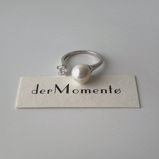 Alice Pearl Open Ring by derMomentø