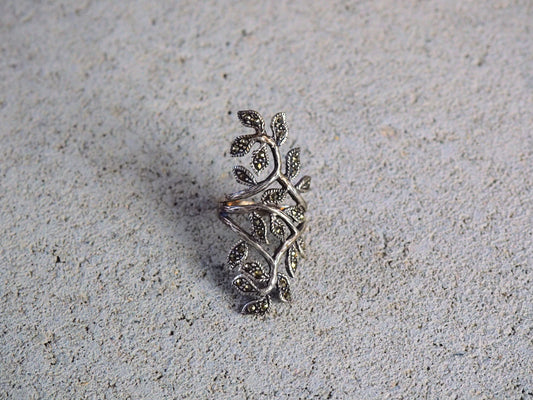 Botanical Silver Filigree Ring by JANI