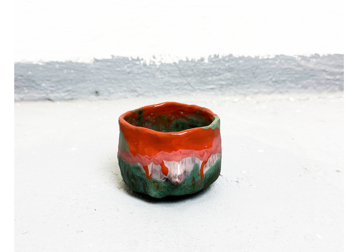 Ceramic T Cup Red-Green by MAXIMILIAN GUTMAIR