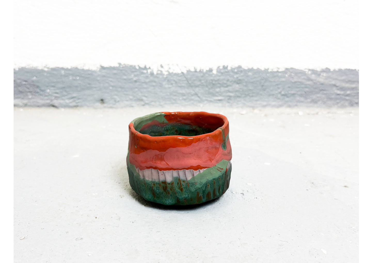 Ceramic T Cup Red-Green by MAXIMILIAN GUTMAIR