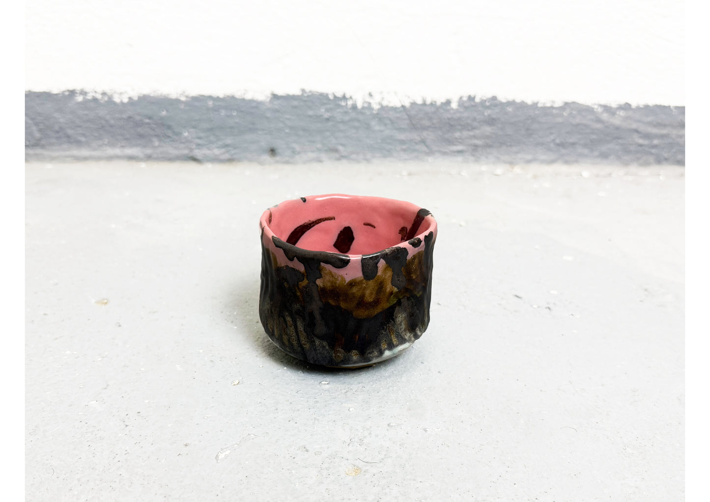 Ceramic Cup Pink-Black by MAXIMILIAN GUTMAIR