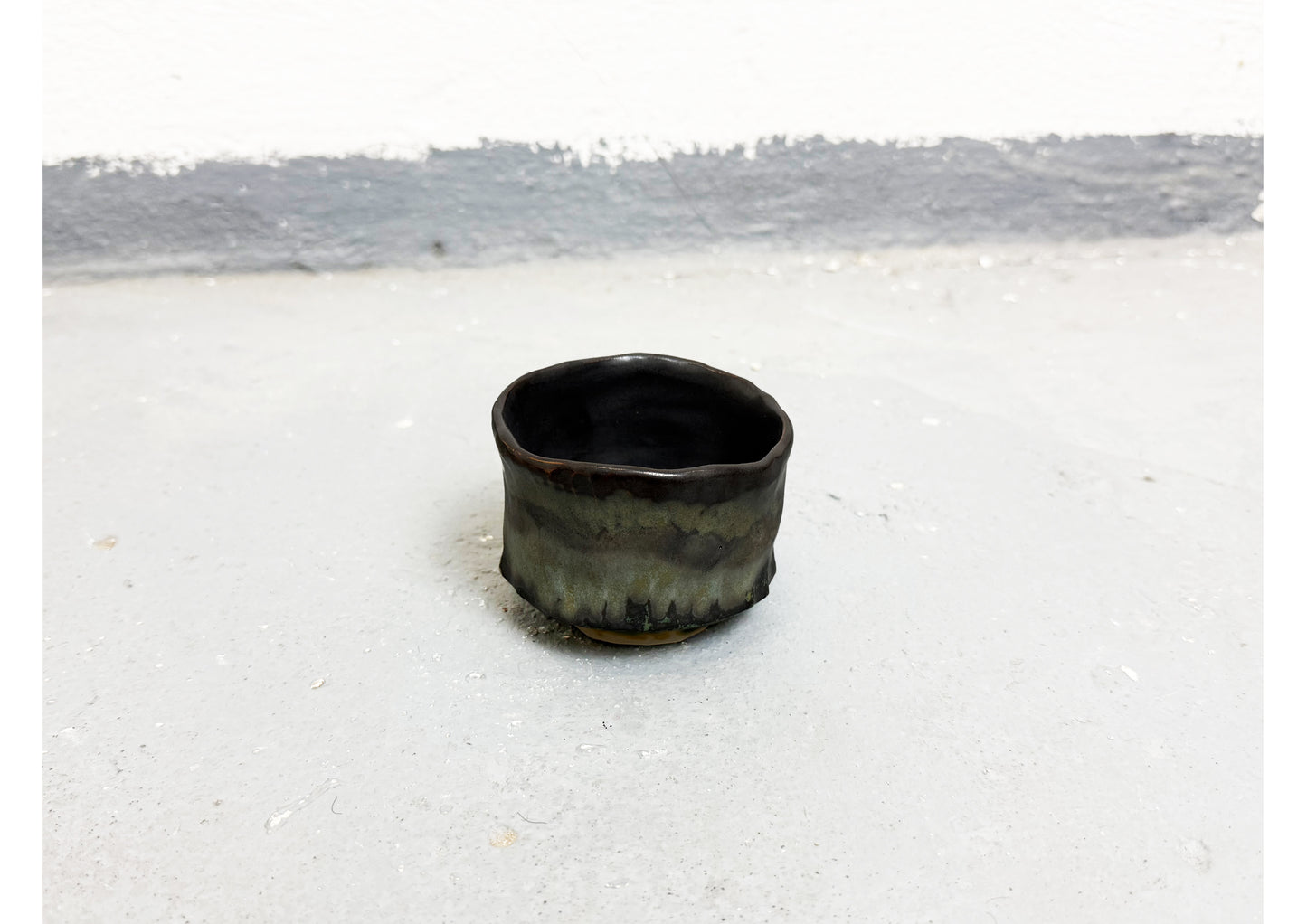 Ceramic D Cup Black-Grey by MAXIMILIAN GUTMAIR