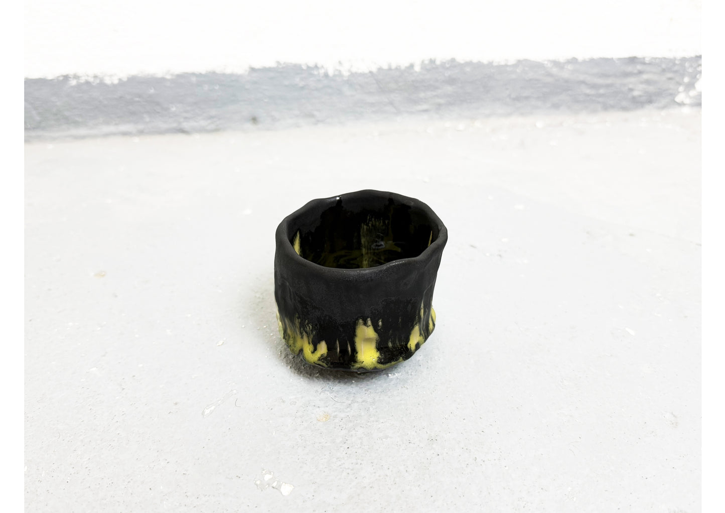 Ceramic Cup Black-Yellow by MAXIMILIAN GUTMAIR