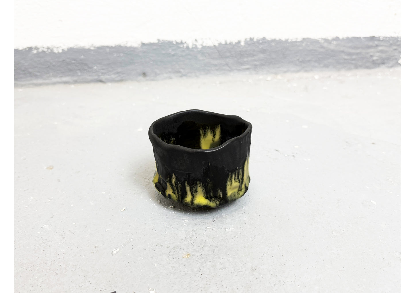 Ceramic Cup Black-Yellow by MAXIMILIAN GUTMAIR